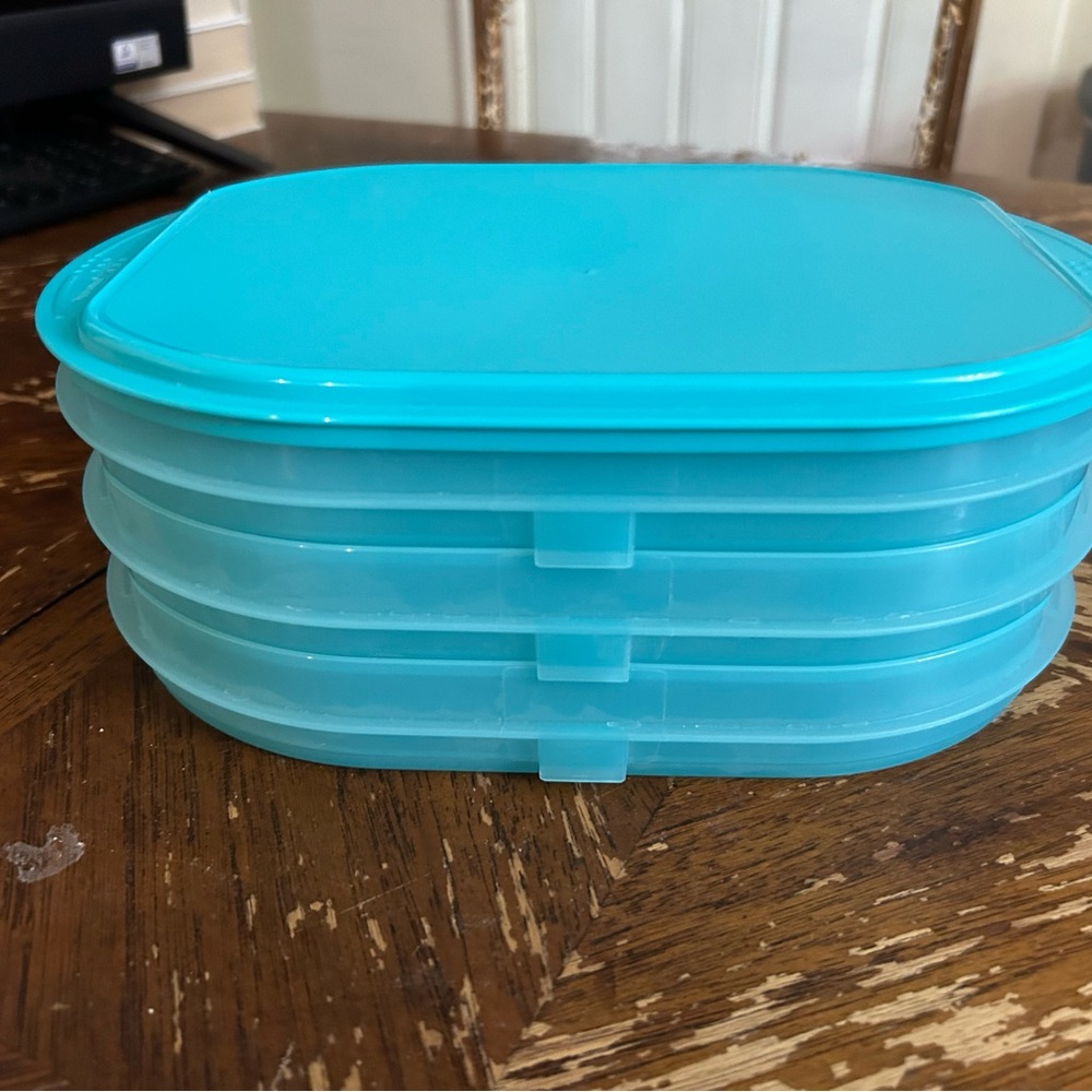 Various Tupperware items in good, used condition